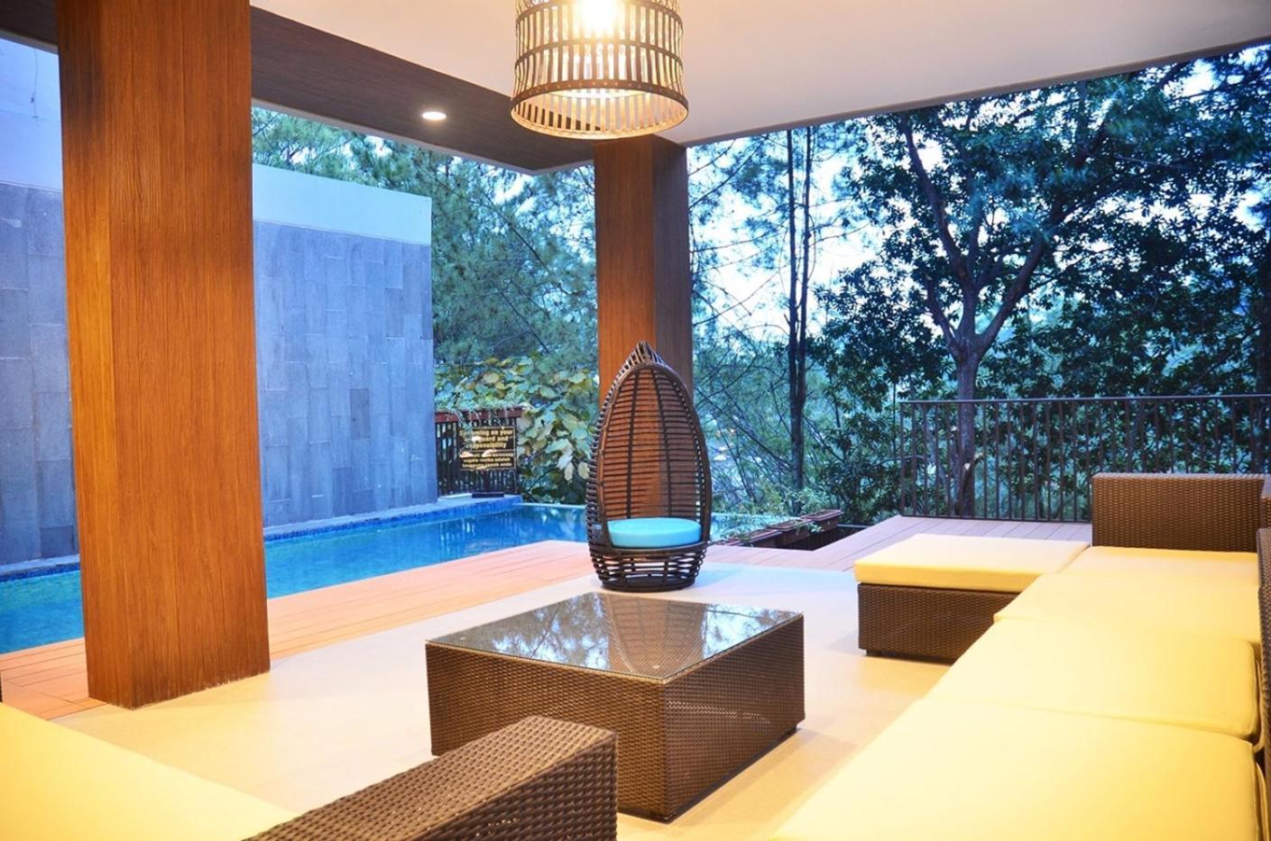 Asmaya Hill View Villa 7 Bedrooms With A Private Swimming Pool Bandung Exterior photo